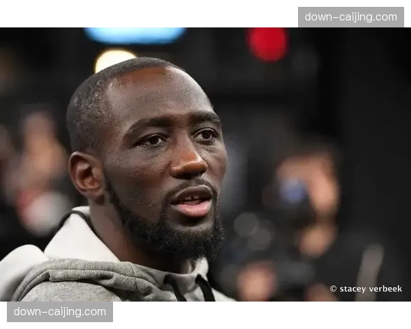 资深裁判克劳福德退休，其执法生涯见证了从“禁区肉搏”到“体毛犯规”的尺度变迁